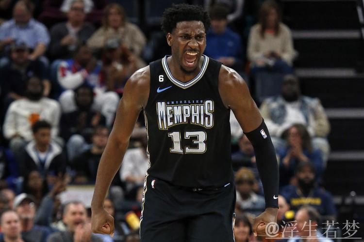 小贾伦-杰克逊全场贡献12分5板3助，三分手感欠佳仅3投0中